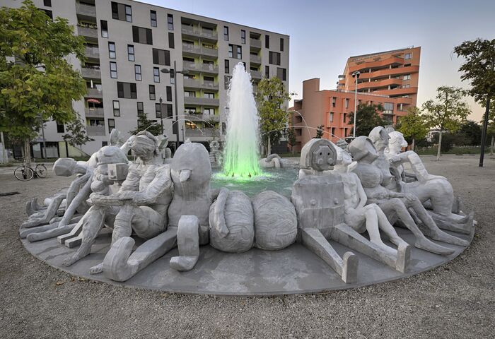 Jubiläumsbrunnen in Favoriten vor der Fertigstellung